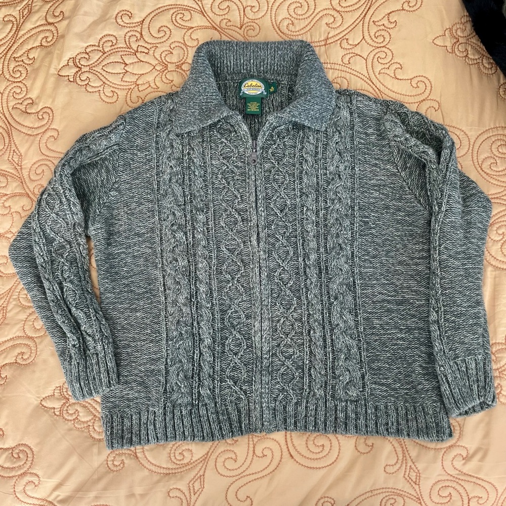 Cabela's  Women's Cardigan Sweater Medium